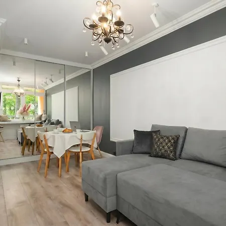 Urban Chic - Modern & Stylish, Aleja Solidarnosci דירה *