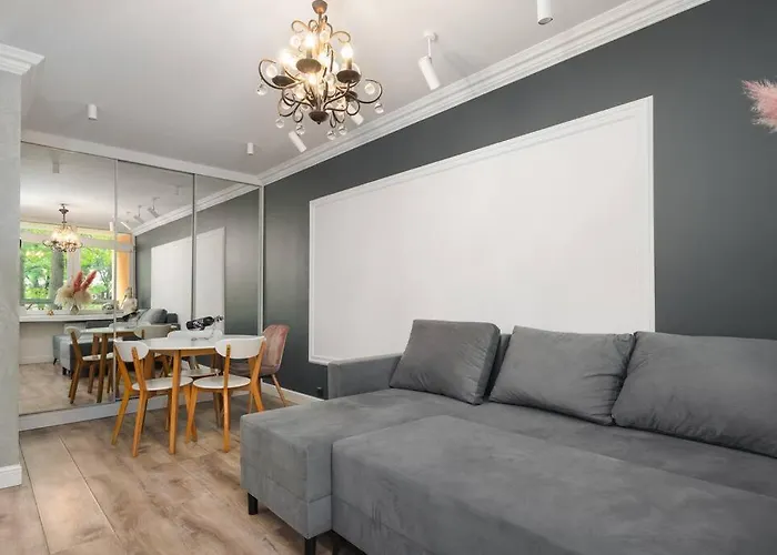 Urban Chic - Modern & Stylish, Aleja Solidarnosci * Warszawa